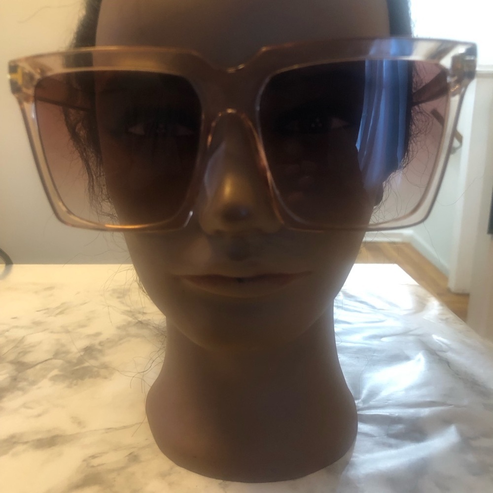 Sunglasses - Picture 4 of 6